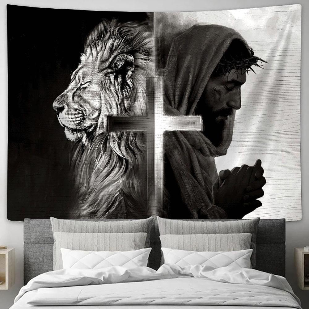 Black And White Lion Of Judah And Jesus Pray Tapestry Wall Art - Bible Verse Tapestry - Religious Tapestry Wall Hanging