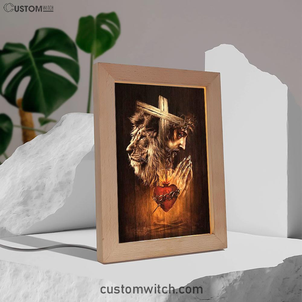 Jesus Prays Heart Lion Frame Lamp Prints - Lion Frame Lamp Art - Christian Inspirational Frame Lamp