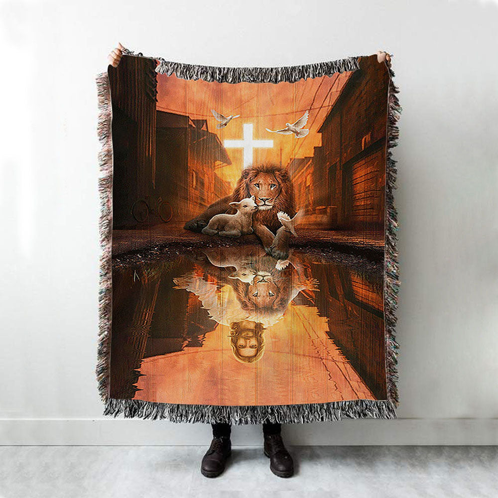 Lion Of Judah Lamb Of God Jesus&#39;s Reflection Light Cross Woven Blanket - Lion Woven Blanket Print - Christian Throw Blanket - Religious Home Decor