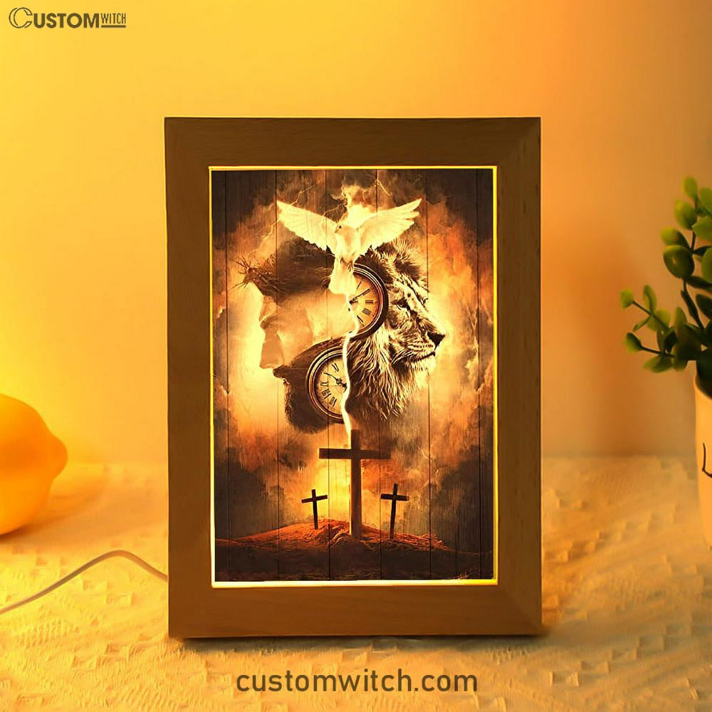 The Lion King Jesus Cross Frame Lamp Prints - Lion Frame Lamp Art - Christian Inspirational Frame Lamp