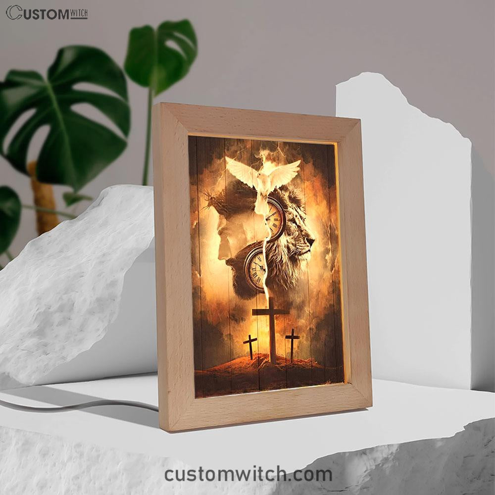 The Lion King Jesus Cross Frame Lamp Prints - Lion Frame Lamp Art - Christian Inspirational Frame Lamp