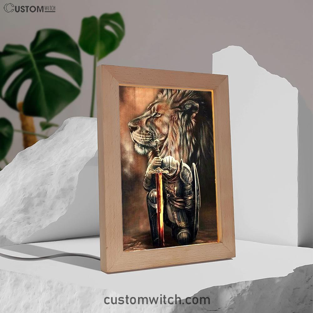 Warrior Knight Kneel And Lion Frame Lamp Art - Christian Home Decor - Religious Art